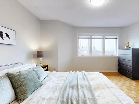 102 Havelock Gate Markham ON L3S 3P6