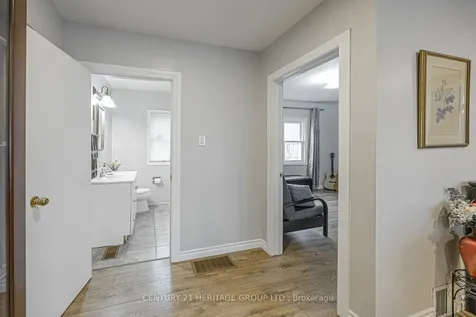 1059 Gorham Street Newmarket ON L3Y 5G9