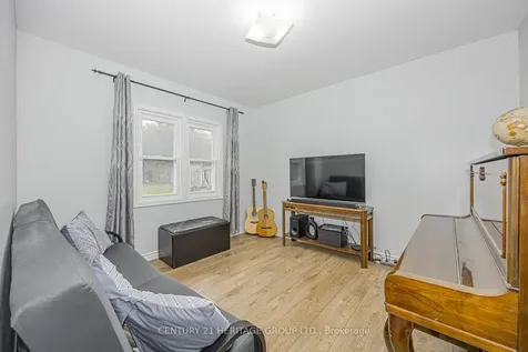 1059 Gorham Street Newmarket ON L3Y 5G9
