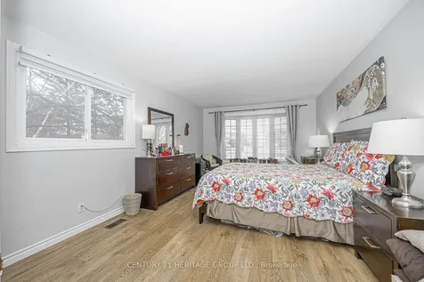 1059 Gorham Street Newmarket ON L3Y 5G9