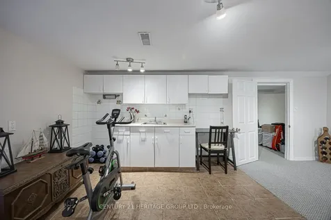 1059 Gorham Street Newmarket ON L3Y 5G9