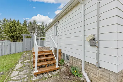 1059 Gorham Street Newmarket ON L3Y 5G9