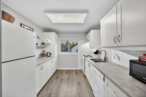 2036 Northern Avenue Innisfil ON L9S 1Z4