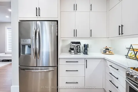 288 Barons Street Vaughan ON L4H 3Z3