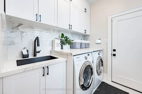 288 Barons Street Vaughan ON L4H 3Z3