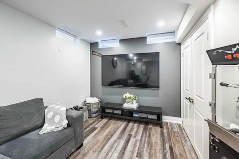 288 Barons Street Vaughan ON L4H 3Z3