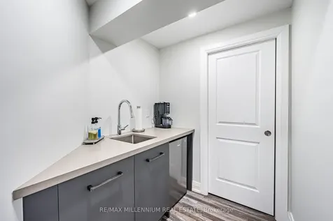 288 Barons Street Vaughan ON L4H 3Z3