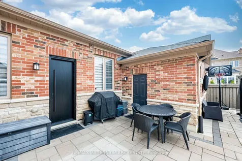 288 Barons Street Vaughan ON L4H 3Z3