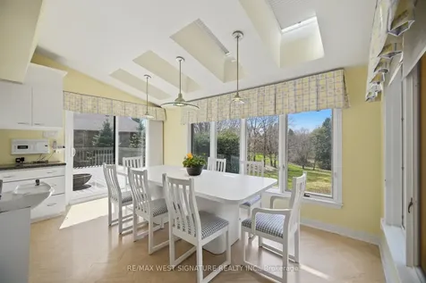 126 Curtis Crescent King ON L7B 1C2