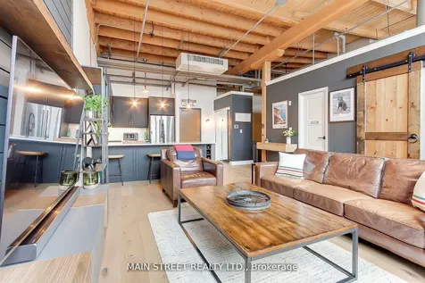 543 Timothy Street W Newmarket ON L3Y 1R1