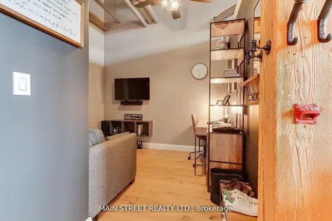543 Timothy Street W Newmarket ON L3Y 1R1