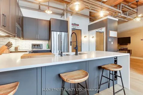 543 Timothy Street W Newmarket ON L3Y 1R1