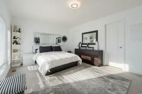 206 Featherstone Avenue Markham ON L3S 4J1