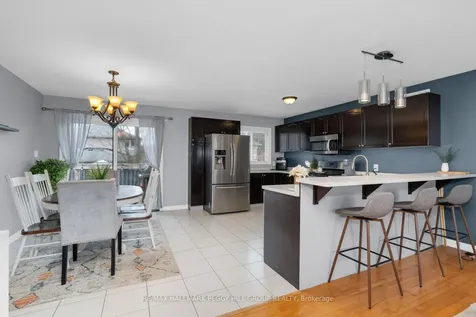 11 Vernon Street Essa ON L3W 0V5