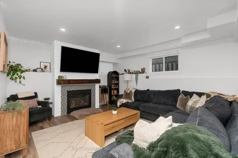 11 Vernon Street Essa ON L3W 0V5