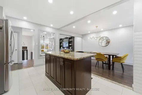 17 Fox Run Lane Bradford West Gwillimbury ON L3Z 2J1