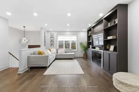 17 Fox Run Lane Bradford West Gwillimbury ON L3Z 2J1