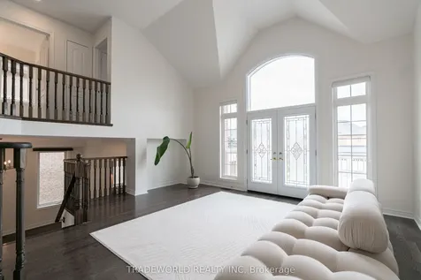 142 Yakefarm Boulevard Whitchurch-stouffville ON L4A 0R8