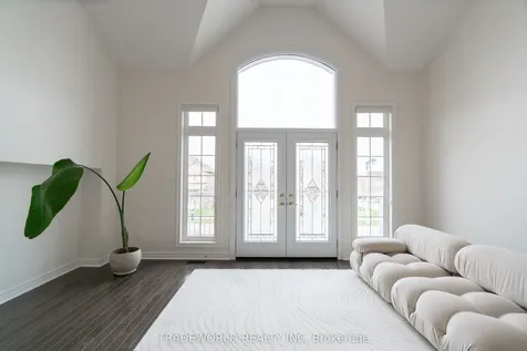142 Yakefarm Boulevard Whitchurch-stouffville ON L4A 0R8