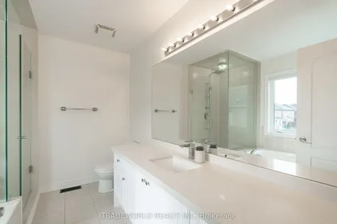 142 Yakefarm Boulevard Whitchurch-stouffville ON L4A 0R8