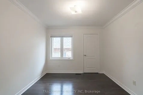 142 Yakefarm Boulevard Whitchurch-stouffville ON L4A 0R8
