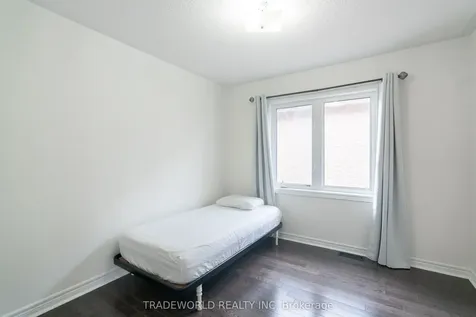 142 Yakefarm Boulevard Whitchurch-stouffville ON L4A 0R8