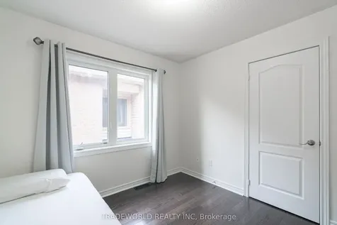 142 Yakefarm Boulevard Whitchurch-stouffville ON L4A 0R8