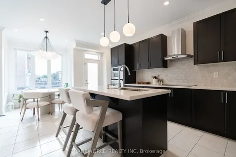 142 Yakefarm Boulevard Whitchurch-stouffville ON L4A 0R8