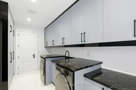 30 B Scott Drive Richmond Hill ON L4C 6V6