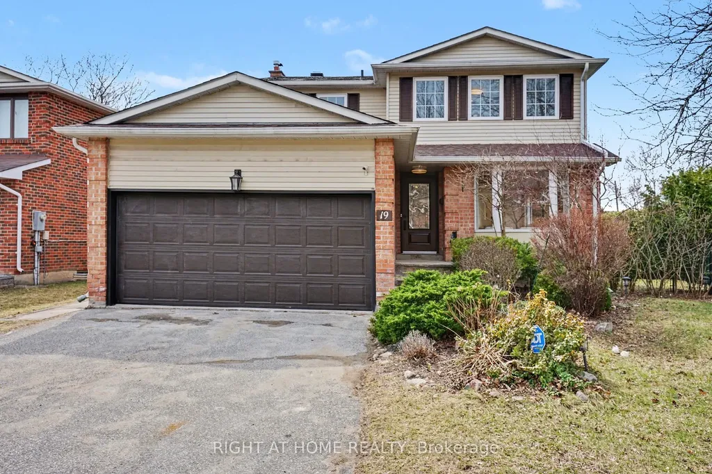 19 Lang Road Markham ON L3T 7E8