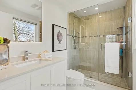 19 Lang Road Markham ON L3T 7E8
