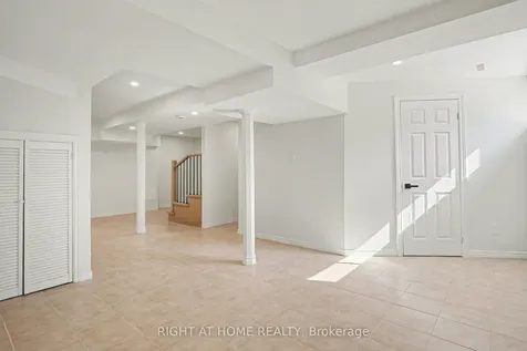 19 Lang Road Markham ON L3T 7E8