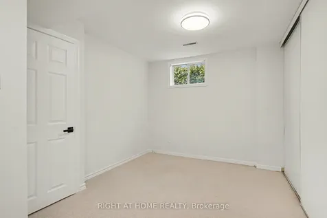 19 Lang Road Markham ON L3T 7E8