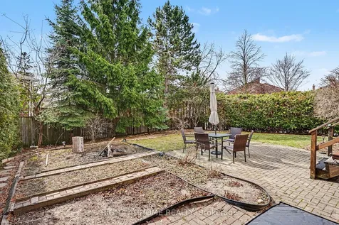 19 Lang Road Markham ON L3T 7E8