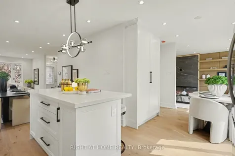 19 Lang Road Markham ON L3T 7E8