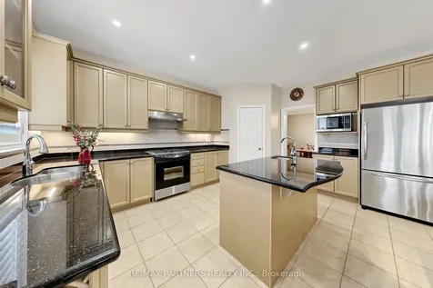 96 Bradgate Drive Markham ON L3T 7M3