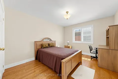 96 Bradgate Drive Markham ON L3T 7M3