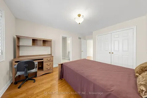 96 Bradgate Drive Markham ON L3T 7M3