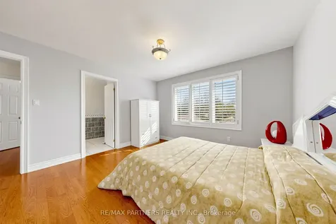 96 Bradgate Drive Markham ON L3T 7M3