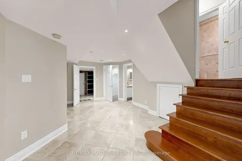 96 Bradgate Drive Markham ON L3T 7M3