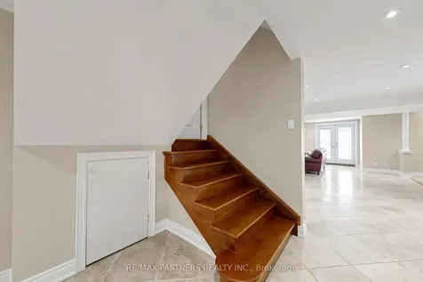 96 Bradgate Drive Markham ON L3T 7M3
