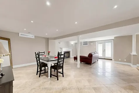 96 Bradgate Drive Markham ON L3T 7M3