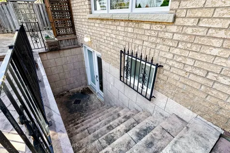 96 Bradgate Drive Markham ON L3T 7M3