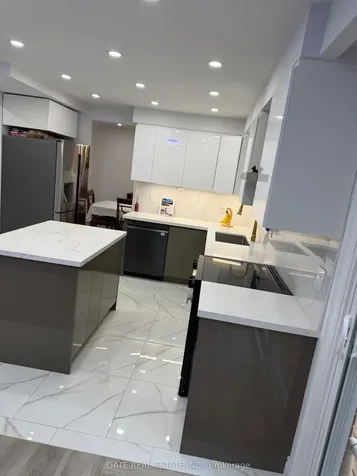 10 Thorny Brae Drive Markham ON L3T 3G4