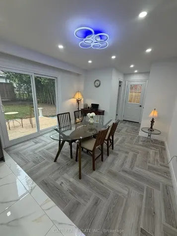 10 Thorny Brae Drive Markham ON L3T 3G4