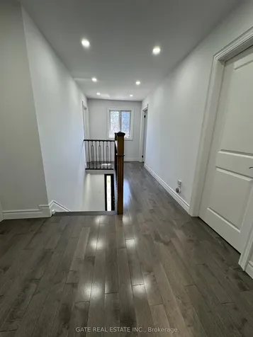 10 Thorny Brae Drive Markham ON L3T 3G4