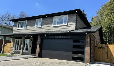 10 Thorny Brae Drive Markham ON L3T 3G4
