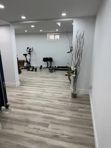 10 Thorny Brae Drive Markham ON L3T 3G4