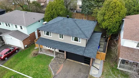 10 Thorny Brae Drive Markham ON L3T 3G4
