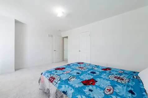 7 Wakefield Boulevard Essa ON L3W 0L7